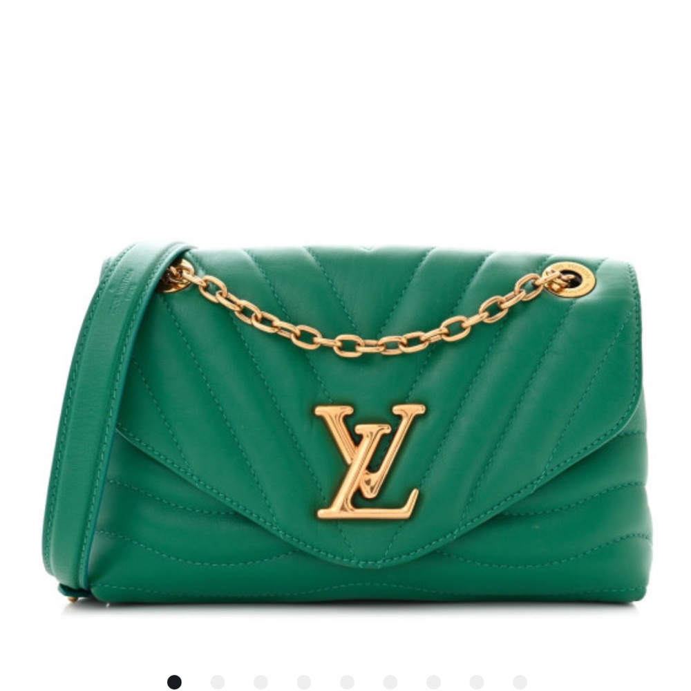 Louis Vuitton Green Calfskin New Wave Chain Bag MM in NM Emerald